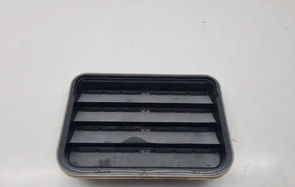 Porsche Taycan 9J1 Quarter panel pressure vent 7PP819181A