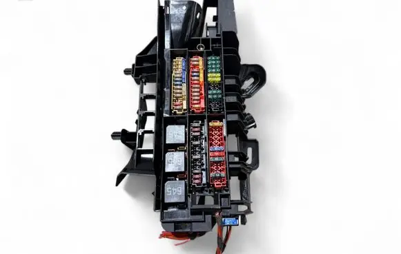 Audi A5 Fuse module