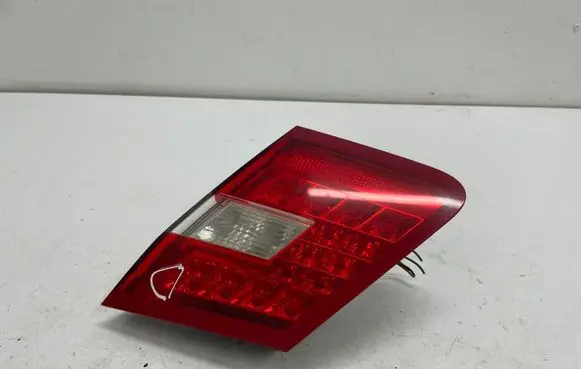 Mercedes-Benz E W212 Tailgate rear/tail lights A2129060458