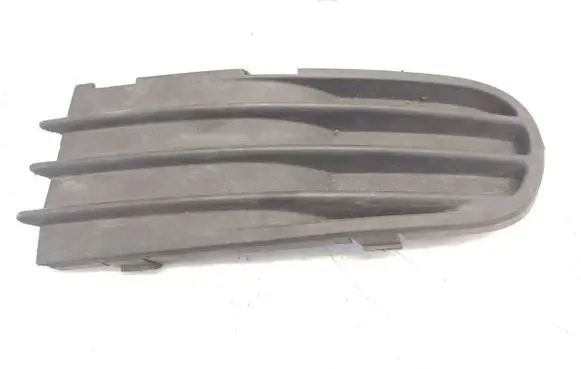 Volvo S40 Front bumper lower grill 30657009