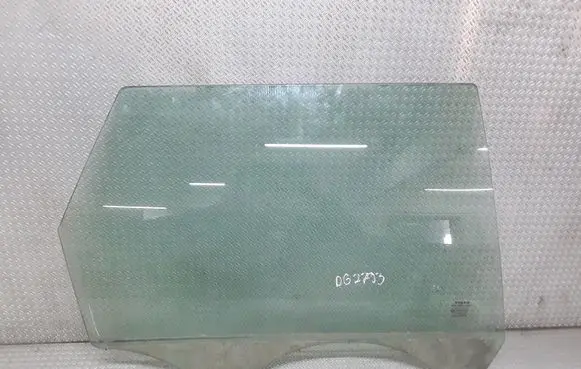 Volvo V50 Rear door window glass
