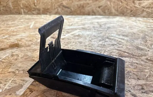 Volkswagen Polo III 6N 6N2 6NF Car ashtray 6K0857952A