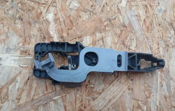 Hyundai i30 Rear door exterior handle/bracket 