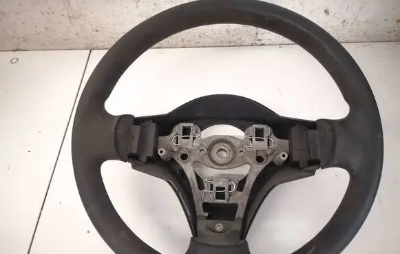 Toyota Yaris Steering wheel 3052322