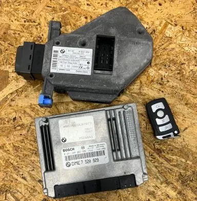 BMW 7 E65 E66 Engine control unit/module 7520929 0261209002
