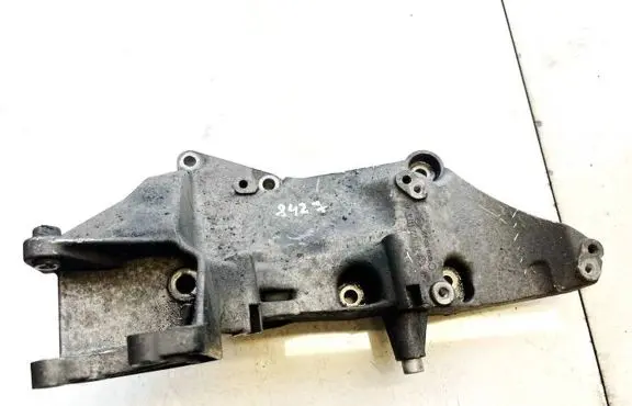 Mitsubishi Space Star Engine mounting bracket
