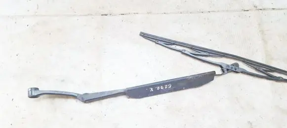 Audi 80 90 S2 B4 Front wiper blade arm 893955407
