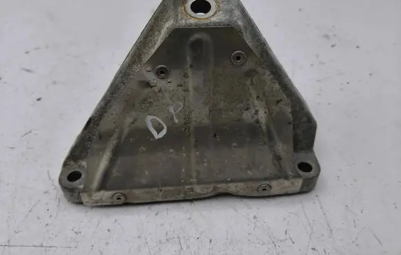 BMW 5 F10 F11 Engine mounting bracket