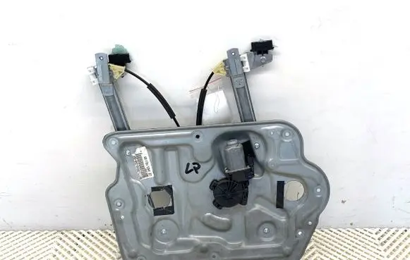 Nissan Qashqai Front door window regulator with motor 80771JD000