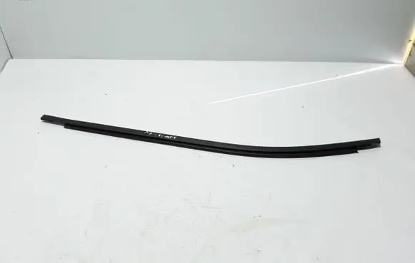 Dacia Sandero III Rear door trim (molding) 828210551R
