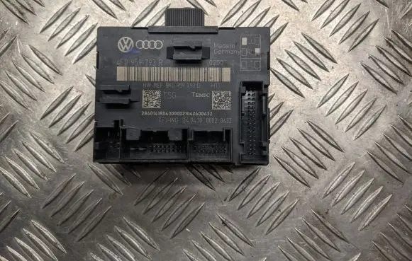 Audi Q5 SQ5 Door control unit/module 8K0959793D 4F0959793R
