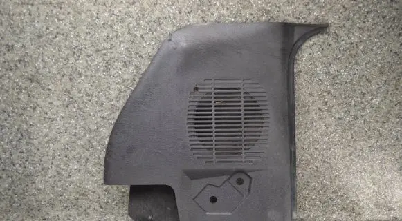 BMW 3 E30 Side speaker trim/cover 1935591