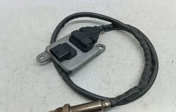 Mercedes-Benz ML W166 Lambda probe sensor A0009055206 0009055206 A3C00312300600