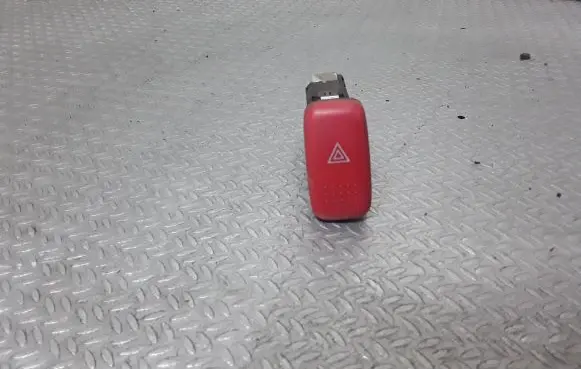 Honda HR-V Hazard light switch