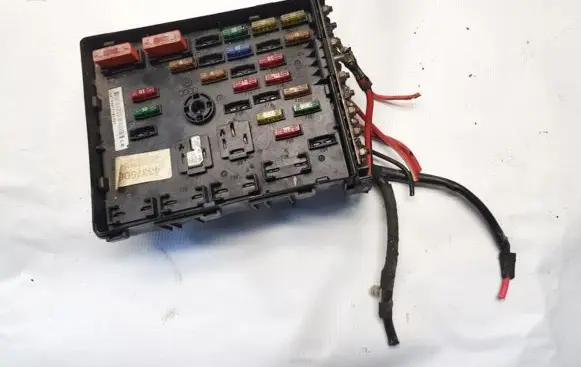 Volkswagen PASSAT B6 Fuse box set 3c0937125 6359-2777