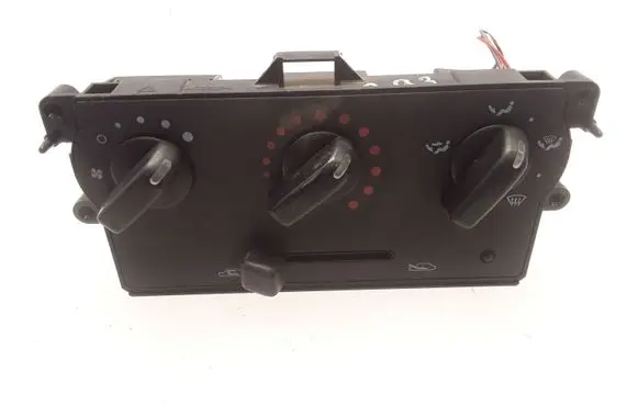 Nissan Micra Climate control unit