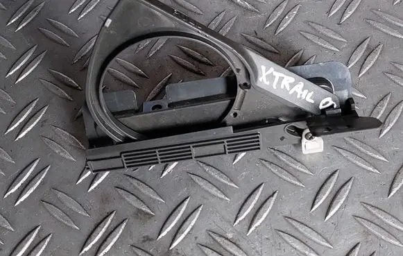 Nissan X-Trail T30 Cup holder 
