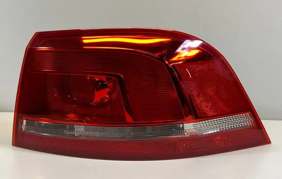 Volkswagen PASSAT B7 Rear/tail lights 3AF945096C
