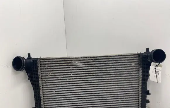Volkswagen Touran I Intercooler radiator 1K0145803A 1K0145803