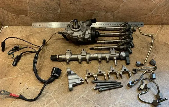 BMW 5 F10 F11 Fuel injection system set 8514148