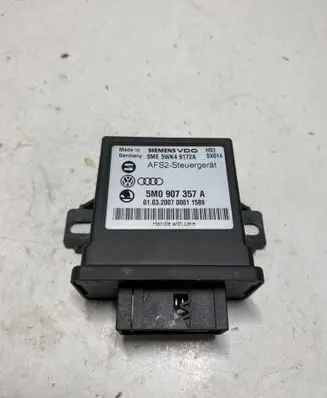Volkswagen PASSAT B6 Light module LCM 5M0907357A 5WK49172A