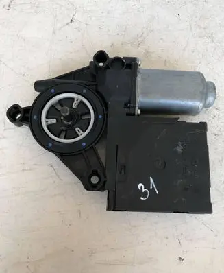 Volkswagen Caddy Front door window regulator motor 1T0959701D 402025B 6864696
