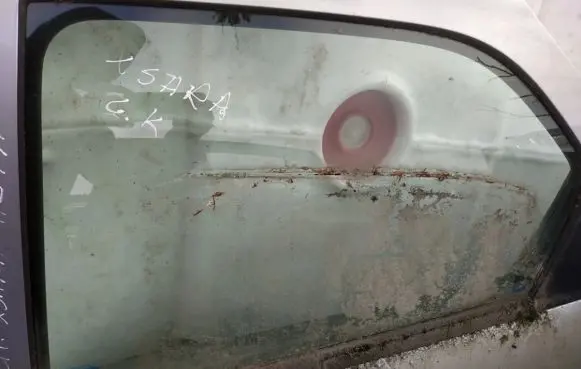Citroen Xsara Rear door window glass