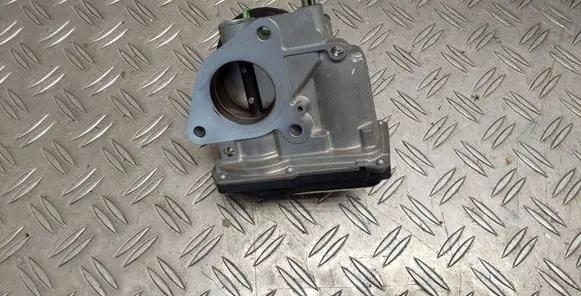 Toyota Yaris Throttle valve 220300Q030