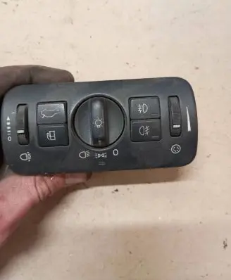 Volvo V70 Light switch 30739415 0307A 04066302