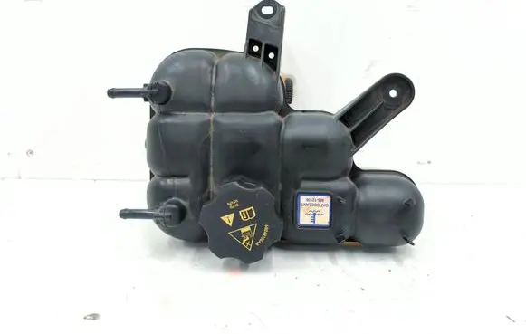 Dodge Durango III Coolant expansion tank/reservoir 68244088AA 68249136AA