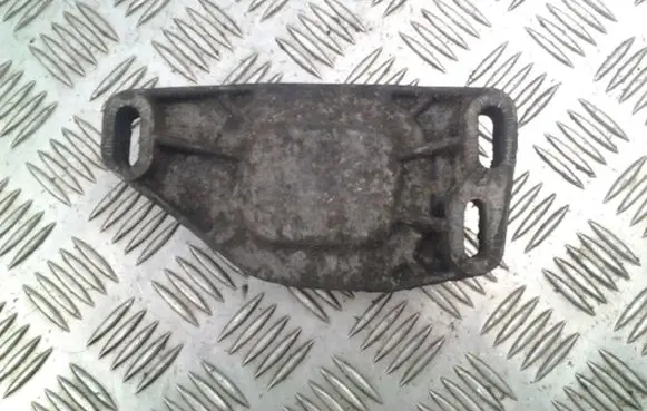 Audi A4 S4 B6 8E 8H Engine mounting bracket 8D0199335Q