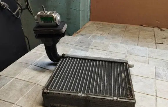 Ford Focus Air conditioning (A/C) radiator (interior) AV6N19849AB