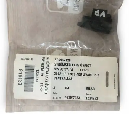 Volkswagen Jetta VI Central locking switch button 5C6962125