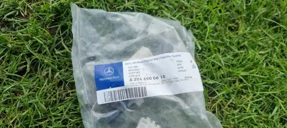 Mercedes-Benz C W204 Holder (bracket) A2046900614