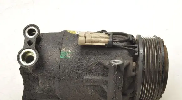 Opel Zafira B Air conditioning (A/C) compressor (pump) 13124752
