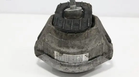 BMW 5 E60 E61 Engine mount bracket RM677462002 15934612FR