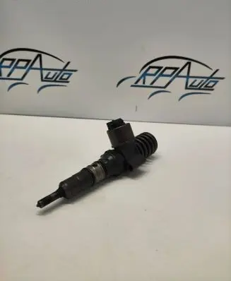 Fuel injector