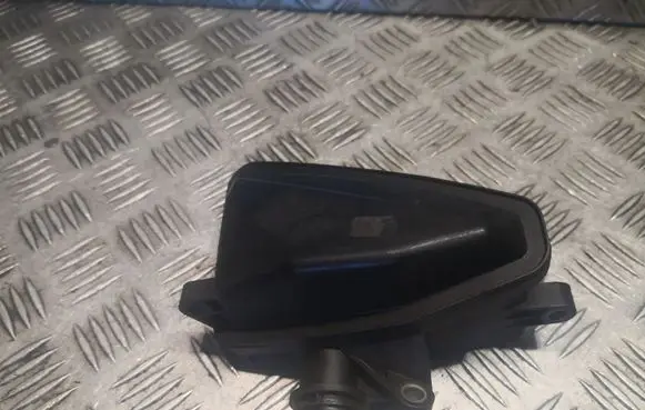 Mercedes-Benz E W212 Intake resonator A6421400087 6421400087