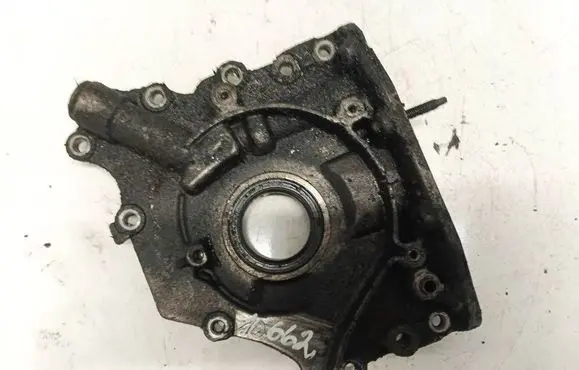 Volvo V50 Oil pump 0070905177