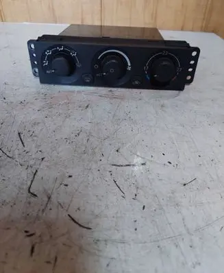 Mitsubishi Pajero Climate control unit