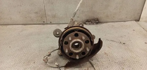 Hyundai Tucson JM Rear wheel hub spindle/knuckle 