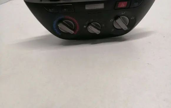 Toyota RAV 4 (XA20) Climate control unit 5590042150