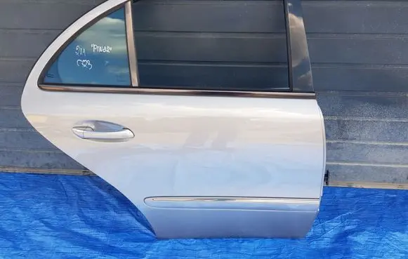 Mercedes-Benz E W211 Rear door DRZWIPT211723