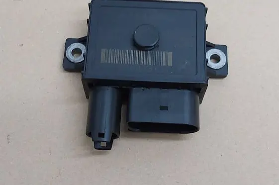BMW 3 E92 E93 Glow plug pre-heat relay 779800005