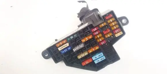 Volkswagen PASSAT B6 Fuse box set