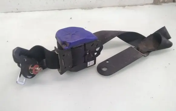 Hyundai Galloper Front seatbelt