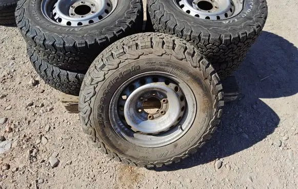 Isuzu D-Max R16 steel rim
