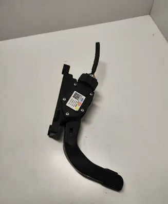 Hyundai ix35 Accelerator throttle pedal 327002S000 JF70147A S237406