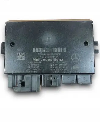 Mercedes-Benz S W223 Tow bar trailer control unit/module A2239006135