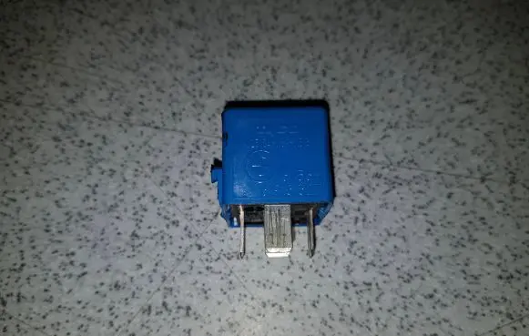 BMW 5 E60 E61 Other relay 61366915327